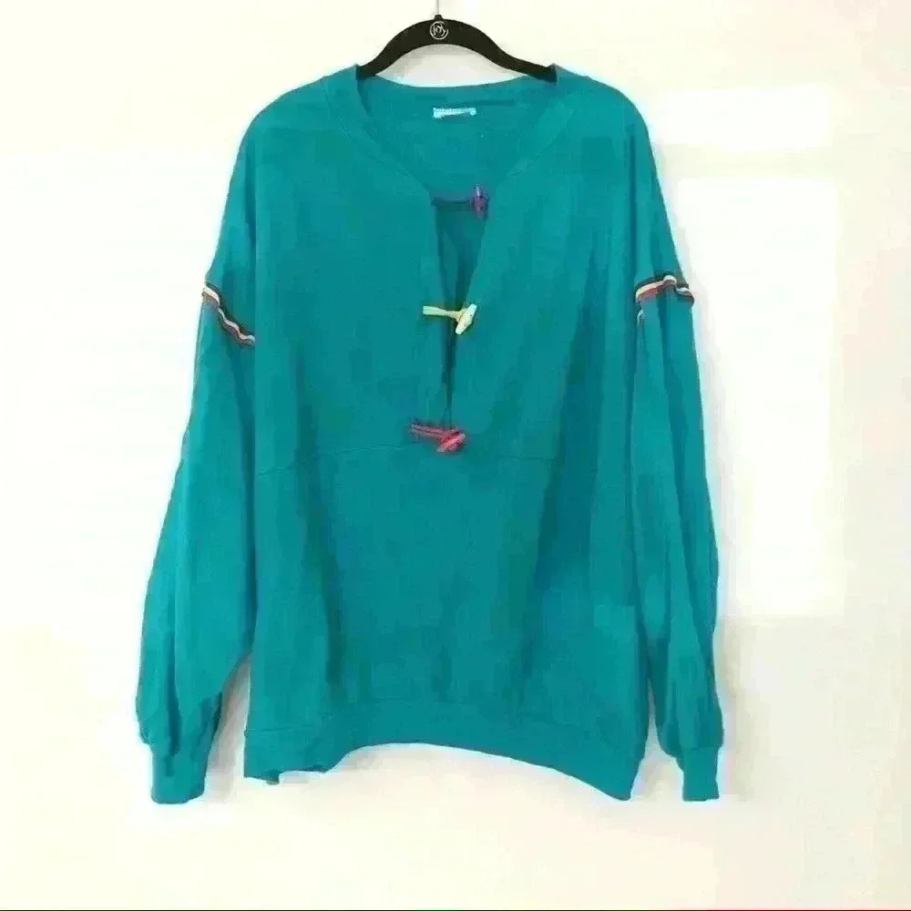Vintage Rainbow Pullover